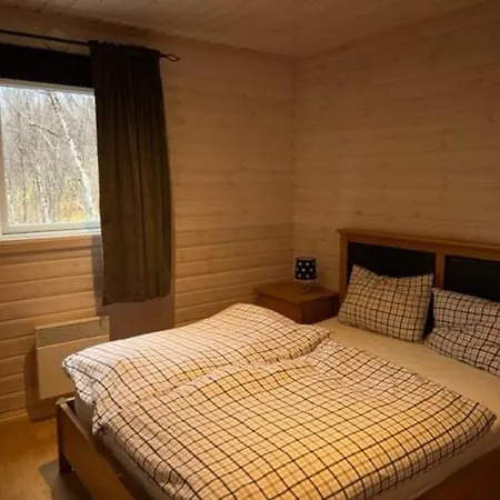 Feriehus Med Ti Senger Pa Skaidi Hammerfest Exterior photo